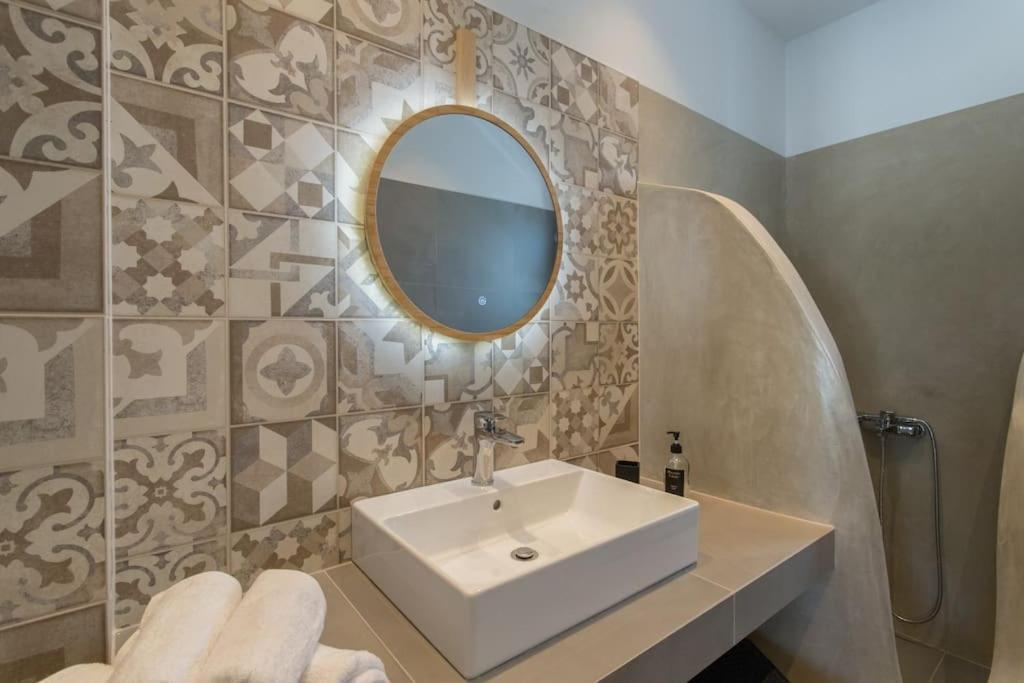 Solasta Residence Marpissa Bagian luar foto